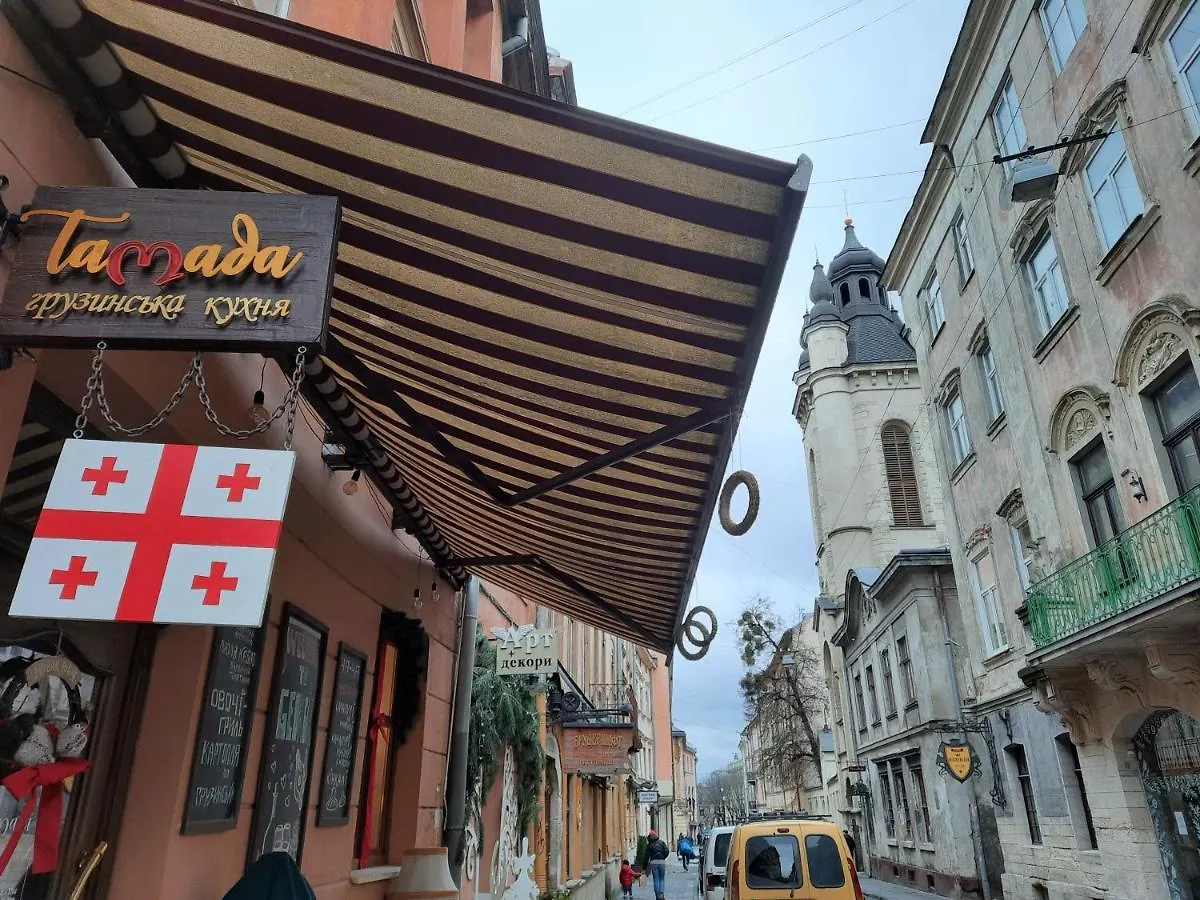 Midnight Cats' Apartment In Rynok Square Світло Є Завжди! Lviv