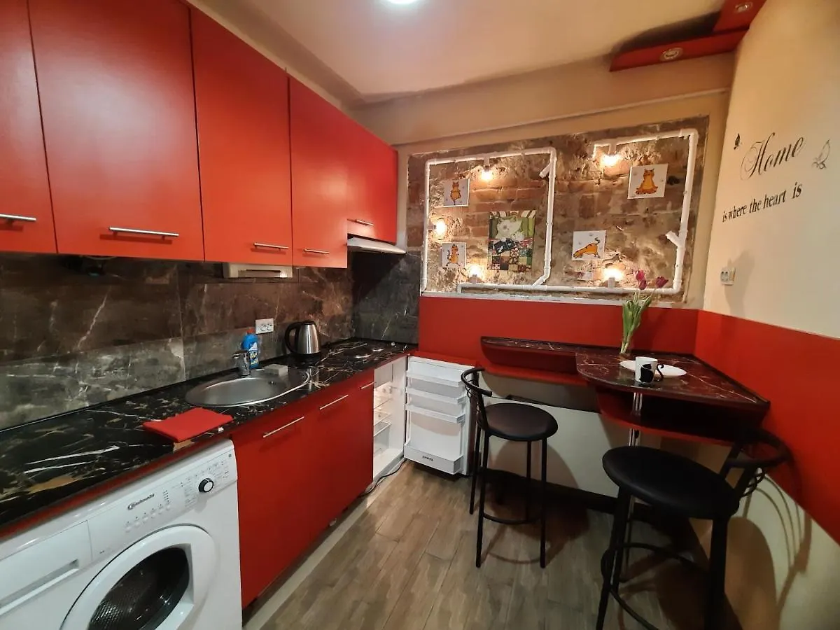 Midnight Cats' Apartment In Rynok Square Світло Є Завжди! Lviv